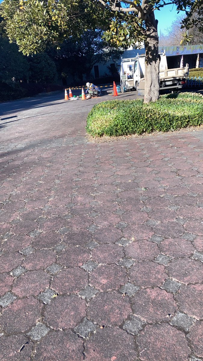 m7h7q's tweet photo. ポケふた見に行ったら工事中だった…泣

#ポケモンGO #ポケふた https://t.co/d7vnD18usu