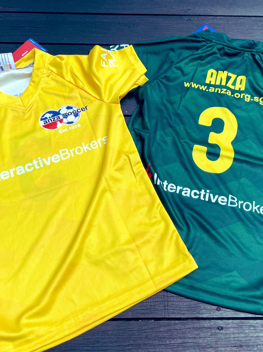 IdrisUren's tweet photo. New home and away kit for 2022 #ANZAsingapore  ⚽️⚽️⚽️ https://t.co/8uFywwMTaU