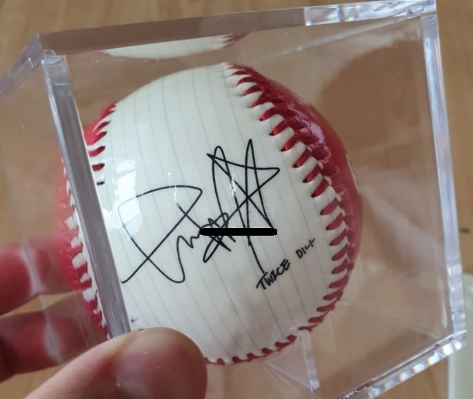 spmph_request's tweet photo. ❗️HELP RT❗️(Jan PASABUY-PAHANAP)
✨Twice Strikezon Ball (Mina & Jihyo)✨
⭕️1 slot each
⭕️2,800 each
⭕️DOP: 2 weeks
⭕️ETA: 2-4 weeks after ship-out
Reply "Mine" to reserve
#SPMPHPASABUY https://t.co/S49RFcH5Ye