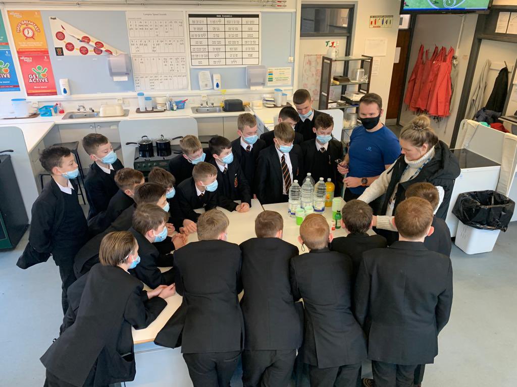 Thanks to Mark Kay from Motherwell Health Centre for giving up his time to present to our pupils! 🤝