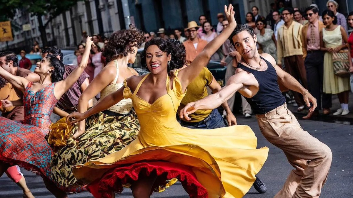 jerryasleep's tweet image. West Side Story
⭐️⭐️⭐️⭐️ ½
One of #StevenSpielberg’s best,a complete mastery of mise-en-scène, #JanuszKaminski’s fluid camera movement/composition are astonishing,with the glaring exception of Ansel the cast is phenomenal,#RachelZegler is heartbreaking,moving,powerful&amp;amp;magical❤️