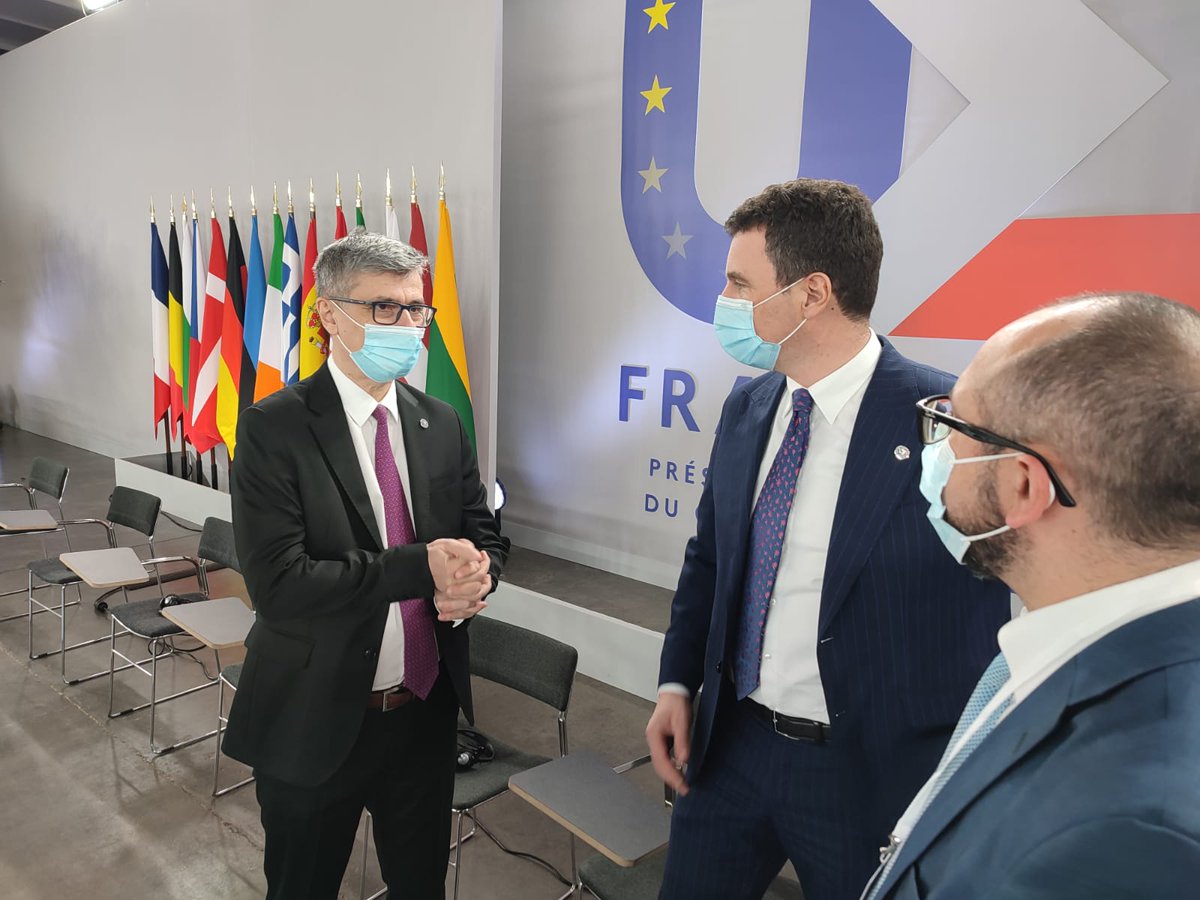 vpopescu68's tweet photo. Aujourd'hui je participe aux RÉUNION INFORMELLE DES MINISTRES CHARGÉS DE L’ÉNERGIE at invitation @barbarapompili #PFUE2022 https://t.co/P1wyDuRfFX