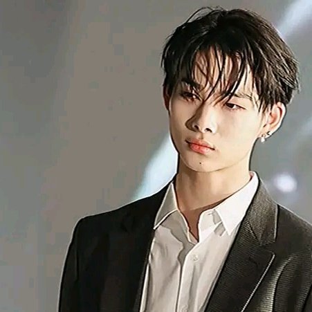 Shimura38253057's tweet image. Parang gusto q na mag military service to protect ni-ki, pls dont say that ni-ki is a bully you immature 
#protectniki
#protectNikiatallcost