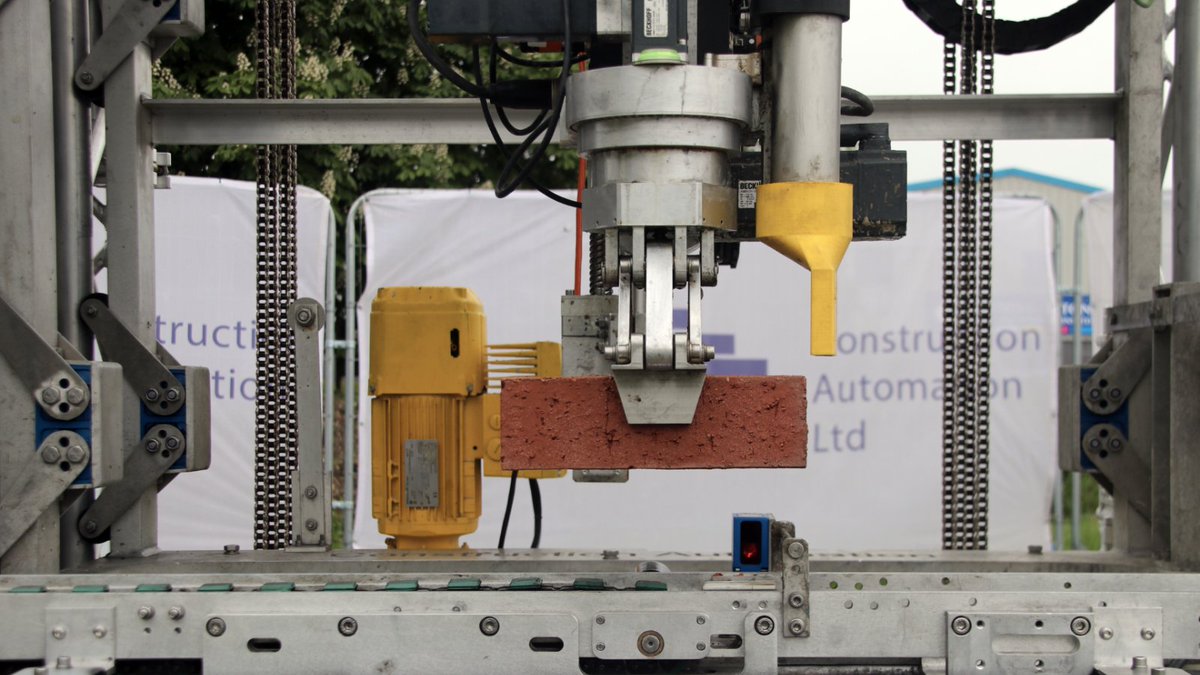 brindley_assocs's tweet image. This automated bricklaying robot can build external walls, laying all the bricks, blocks and mortar, while running on a track around the foundations of the building 🤖🏗️ rb.gy/w16loj #BricklayingRobot #Building #InnovativeDevelopment #EnvironmentalConsultancy