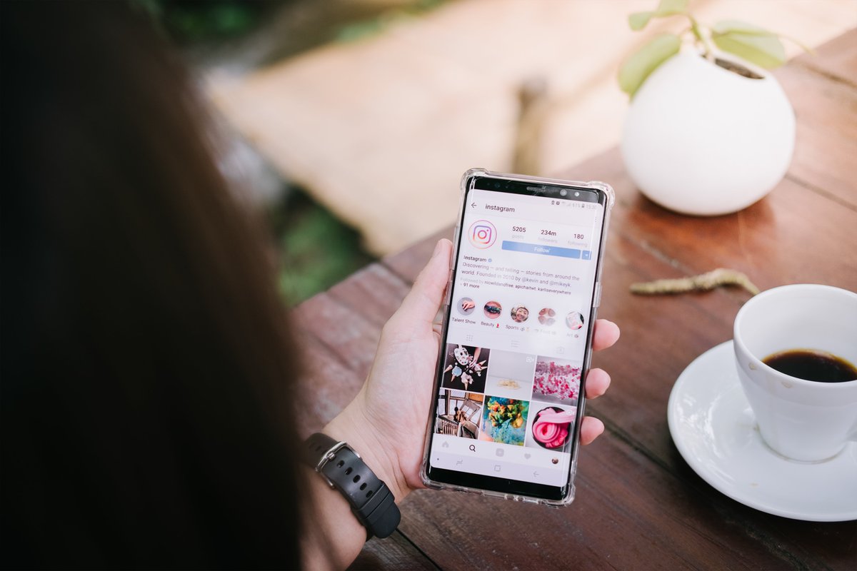 produnet974's tweet photo. C'est l'année du changement pr le fil d'actualité d' #Insta. Alors, quelles sont les nouveautés annoncées par le célèbre réseau social ? Plus d'infos ds cet article de @geekjuniorfr👇https://t.co/rQdsVzktvT
#PromeneursduNet #Numérique #RéseauxSociaux #Instagram https://t.co/D8JLLLXMWe