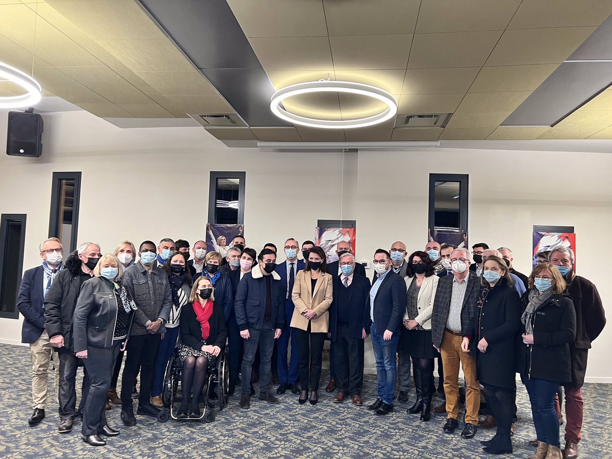 La Sarthe avec Bruno Retailleau (@avecbruno72) on Twitter photo 🚀 Hier soir, nous avons lancé le comité de soutien à <a href="/vpecresse/">Valérie Pécresse</a> en Sarthe !
🇫🇷 Unis et motivés, nous sommes déterminés à faire gagner la fierté française <a href="/avecValerie/">Avec Valérie</a> !
🔵⚪️🔴 Rejoignez dès maintenant le comité de soutien : rejoindre.valeriepecresse.fr #Pecresse2022 🚀 Hier soir, nous avons lancé le comité de soutien à <a href="/vpecresse/">Valérie Pécresse</a> en Sarthe !
🇫🇷 Unis et motivés, nous sommes déterminés à faire gagner la fierté française <a href="/avecValerie/">Avec Valérie</a> !
🔵⚪️🔴 Rejoignez dès maintenant le comité de soutien : rejoindre.valeriepecresse.fr #Pecresse2022