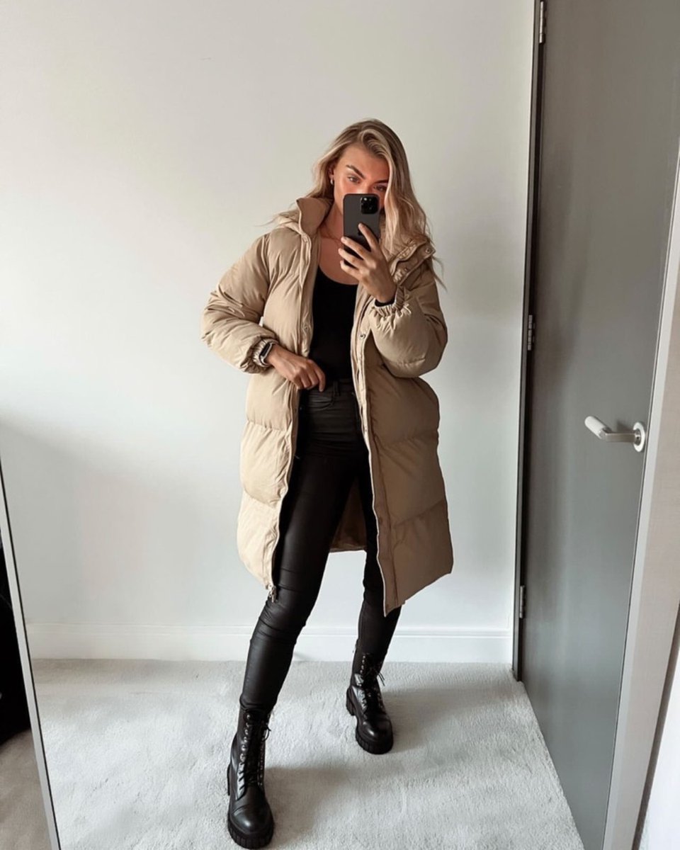 𝟑𝟎% 𝐎𝐅𝐅 𝐋𝐎𝐔𝐍𝐆𝐄𝐖𝐄𝐀𝐑 𝐀𝐍𝐃 𝐂𝐎𝐀𝐓𝐒! 🤍 Looking for that staple new season coat? 👀 Check out our @jacquelineMjos 'Stone Belted Puffer Coat' worn here by the gorge Hollie Smith 🤩💫 Shop this style on our site or app now! 💓 ow.ly/u2yf50HyKtt