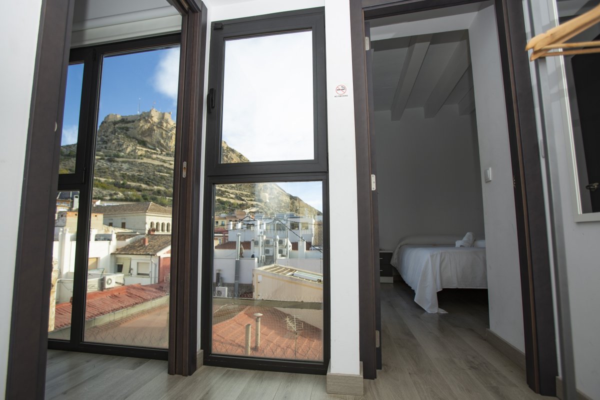 👉¿Un apartamento con vistas en el centro de Alicante?
Tenemos el mejor. Descubre nuestro ático con terraza privada de más de 30 m/2

<a href="/sictedalicante/">sictedalicante</a> <a href="/c_valenciana/">Comunitat Valenciana</a> <a href="/Alicante_City/">Turismo Alicante</a> <a href="/abaturalicante/">abaturalicante</a>