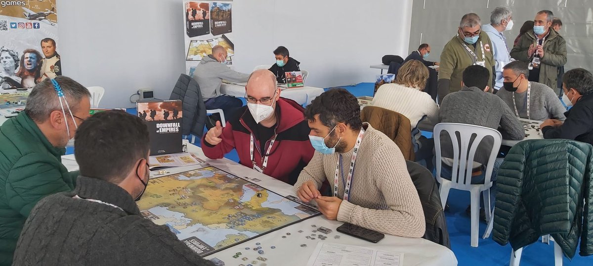 doitgames1's tweet photo. ✨Gran éxito de nuestros downfalls en las #bellotacon22
🟢Próximamente en #kickstarter
Si estáis por aquí ¡os animamos a probarlos! 😀
#wargames @WargameReviewer #wargamers #boardgames #tabletop #doitgames #juegosdemesa https://t.co/i8kOcIa8yX
