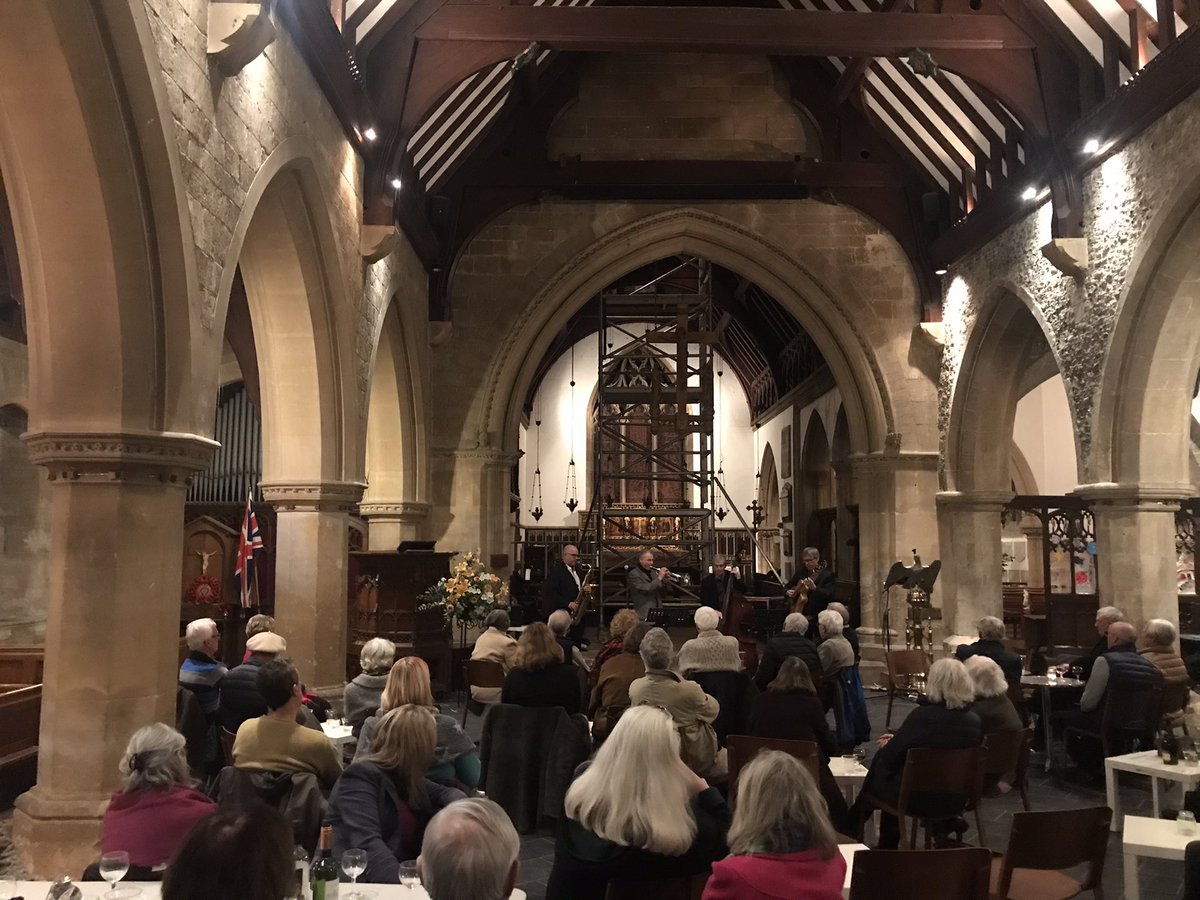 Another wonderful evening of Jazz with @AlynShipton! And amazed to discover the Saxophonist Olly Wilby played #RonnieScotts before Christmas! #Jazz @henleyfeatures @oxfordtimes @TheOxfordMail