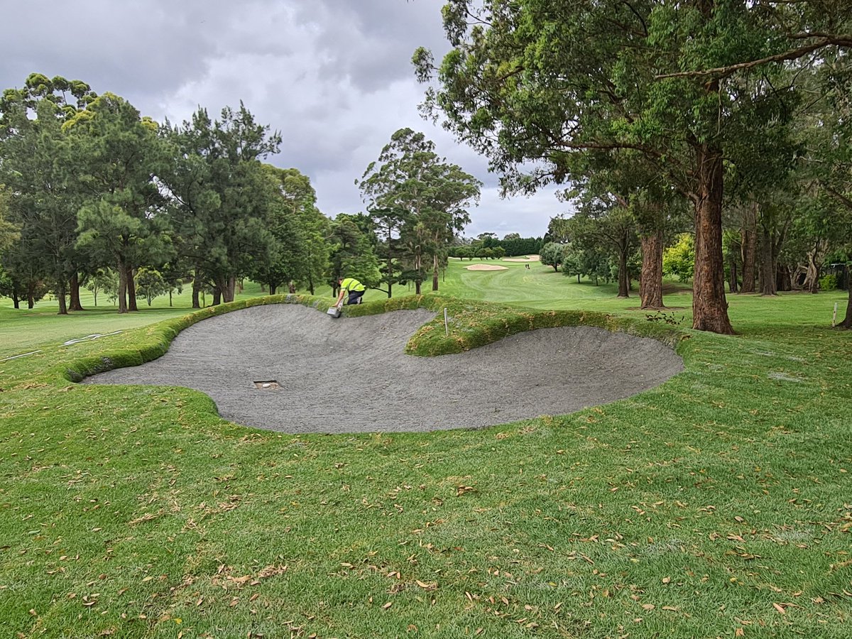 as22obrien's tweet photo. Nice little @CapConGolf install on a Friday arvo for the @GlobalTurf3 NSW crew. Thanks to Ron and his boys @northrydegc for giving us a helping hand. #capillaryconcrete #globalturf #golfcourse #nomorewashouts https://t.co/MdLx0xm06y