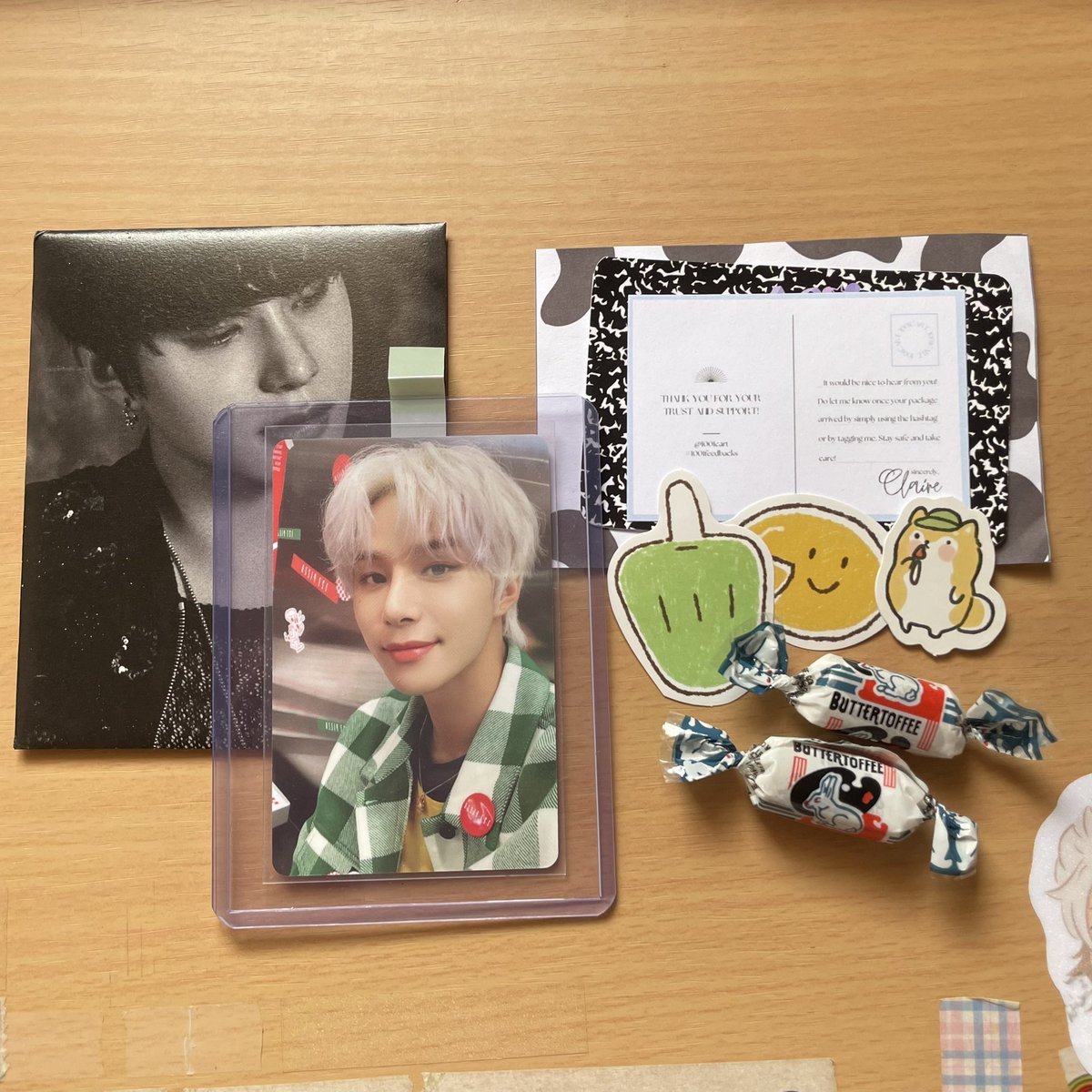 watashimari's tweet photo. hi jungwoo arrived safely, thank you for the freebies po ! (potchi was unconsciously eaten lol) super cute packaging <33
@1001cart #1001feedbacks (thank you also for the pasalo @woowoocart ☺️) https://t.co/gcuUkhbmMI