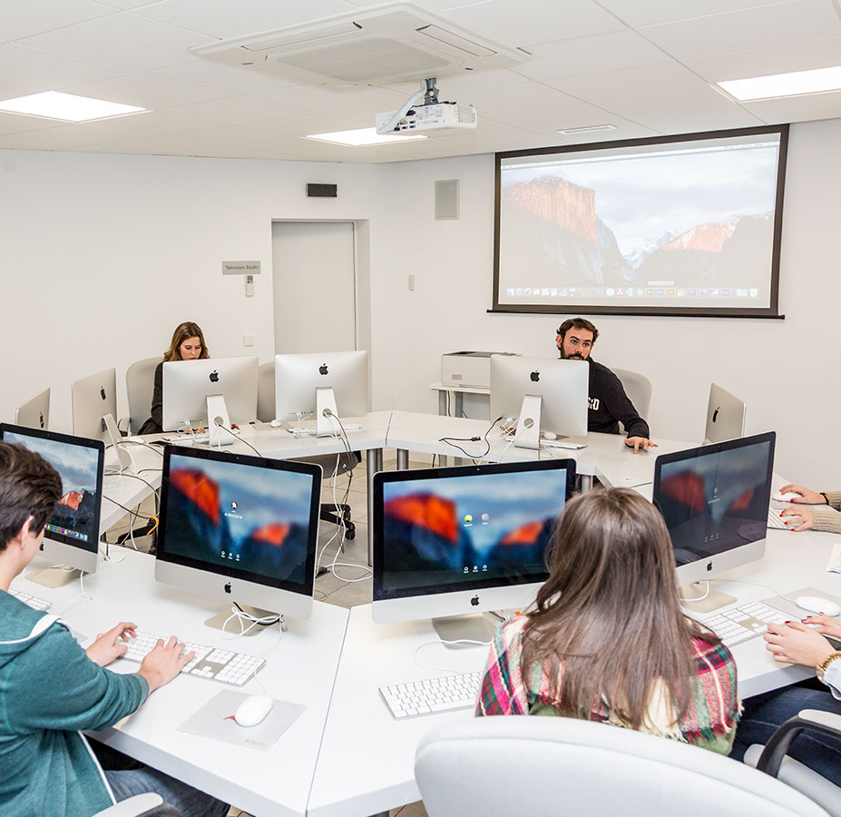 feriadeloscoles's tweet photo. 🏫 La @universidadcjc oferta cursos de Formación Profesional DUAL, presencial y a distancia. Con un proyecto educativo orientado a la realidad laboral, ofrece el estudio en un entorno universitario

📅  Conócelo en la #ZonaFP de #LaFeriaDeLosColes de Madrid el 19 y 20 de febrero https://t.co/baplhcL9i1