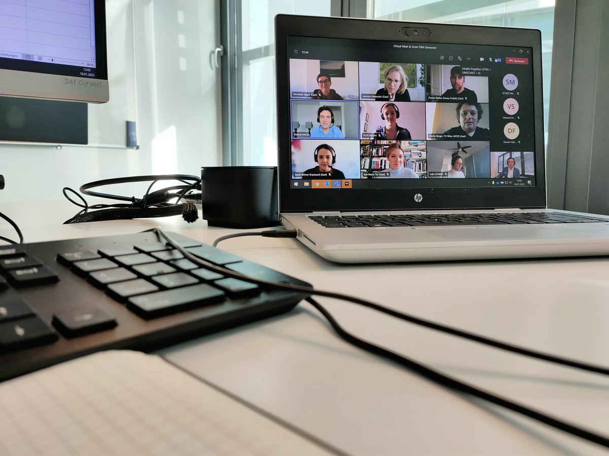 tbw_research's tweet photo. „Sehr inspirierender und bereichernder Austausch zum Thema Mobilitätswende in Güterverkehr &amp; Logistik." 
Das RemiHub Projektteam sagt Danke!
Meet&amp;Greet mit der Bundesministerin für Klimaschutz Leonore Gewessler @lgewessler.
@wienerlinien
@heavypedals
@tu_wien https://t.co/B22OnA43lW