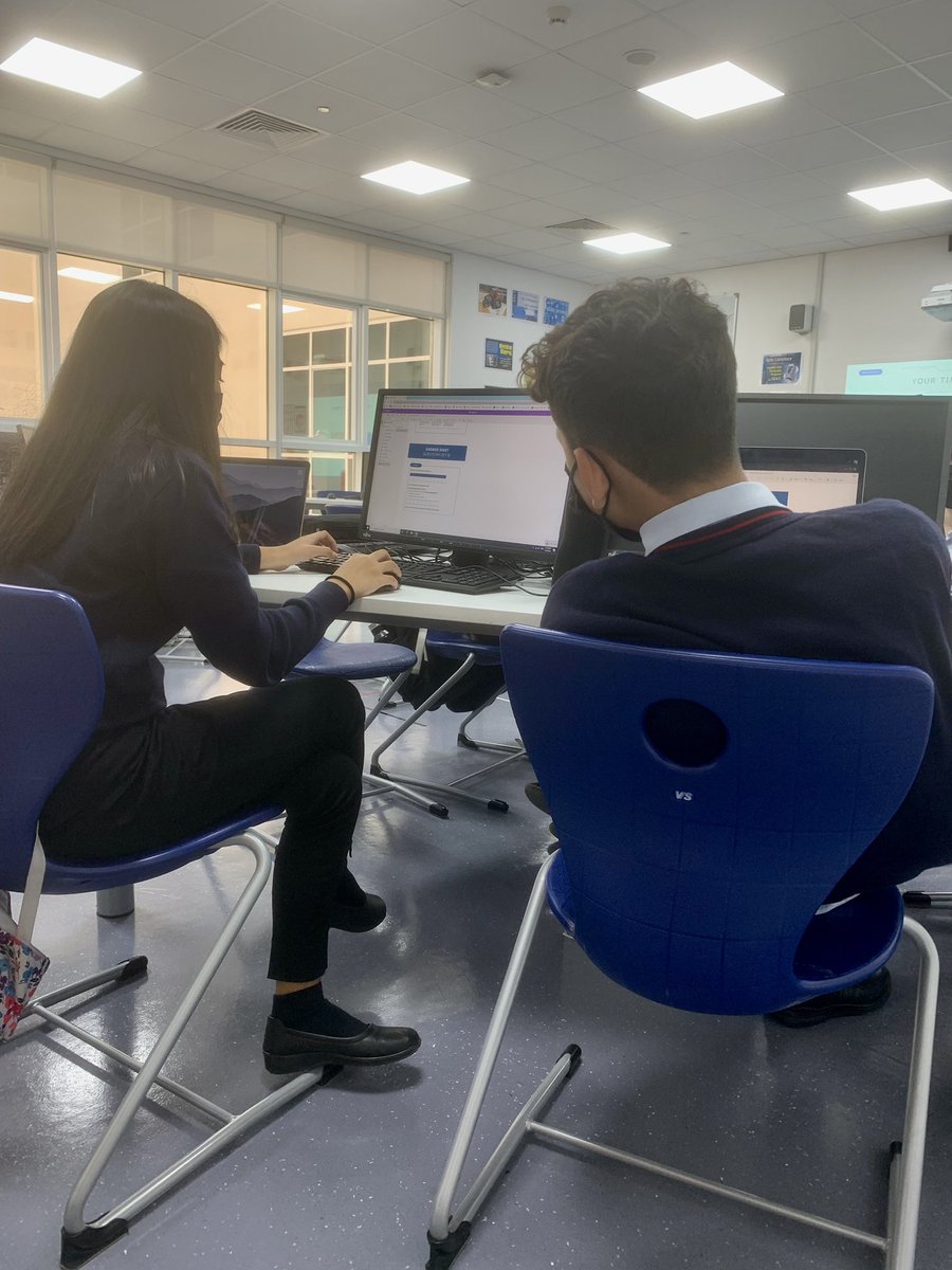 Blockchain escape race! <a href="/DubaiBritishJP/">DBS Jumeirah Park</a> @expo2020schools #beginsatDBSJP