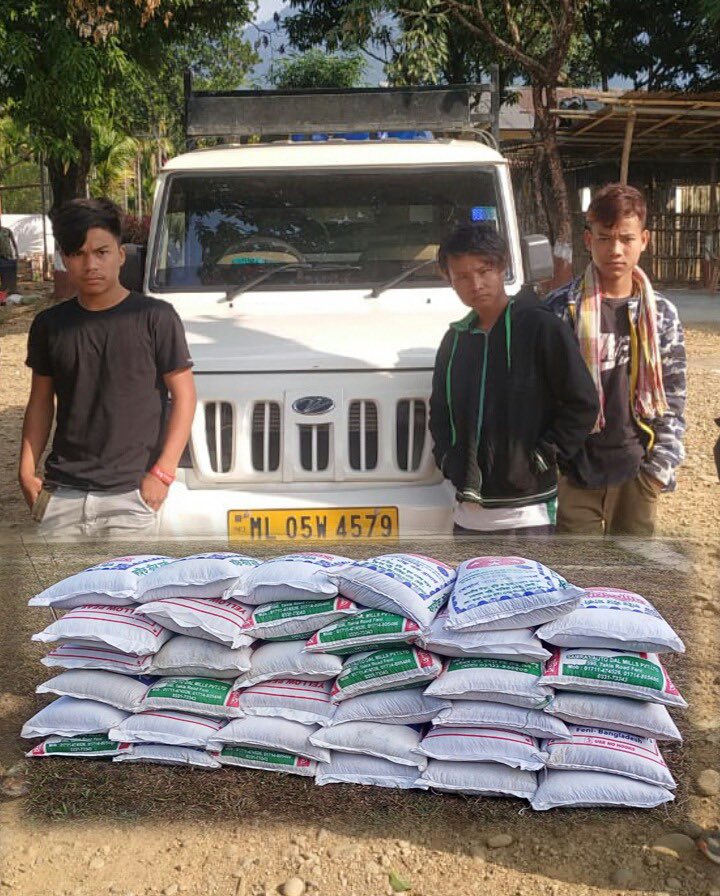 BSF_Meghalaya's tweet photo. Acting on a specific info, alert troops of #BSF #Meghalaya Frontier on 20 Jan 2022, seized 4450 Kg #Drypea, 316 Nos #Saree, 245 Btl #Phensedyl and 01 Bolero pickup worth Rs. 47,15,700/- in different operations, during which three Indian Nationals were also apprehended. https://t.co/jK47XpnEzS