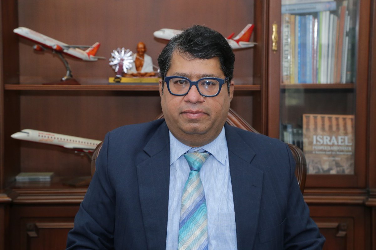 airindia's tweet photo. #FlyAI : Shri Vikram Dev Dutt IAS(UT:93) assumed charge, today, as Chairman &amp;   Managing Director of Air India Limited.

Senior AI officials welcomed Shri Dutt at Air India Headquarters, New Delhi. https://t.co/LpNDPFizIx
