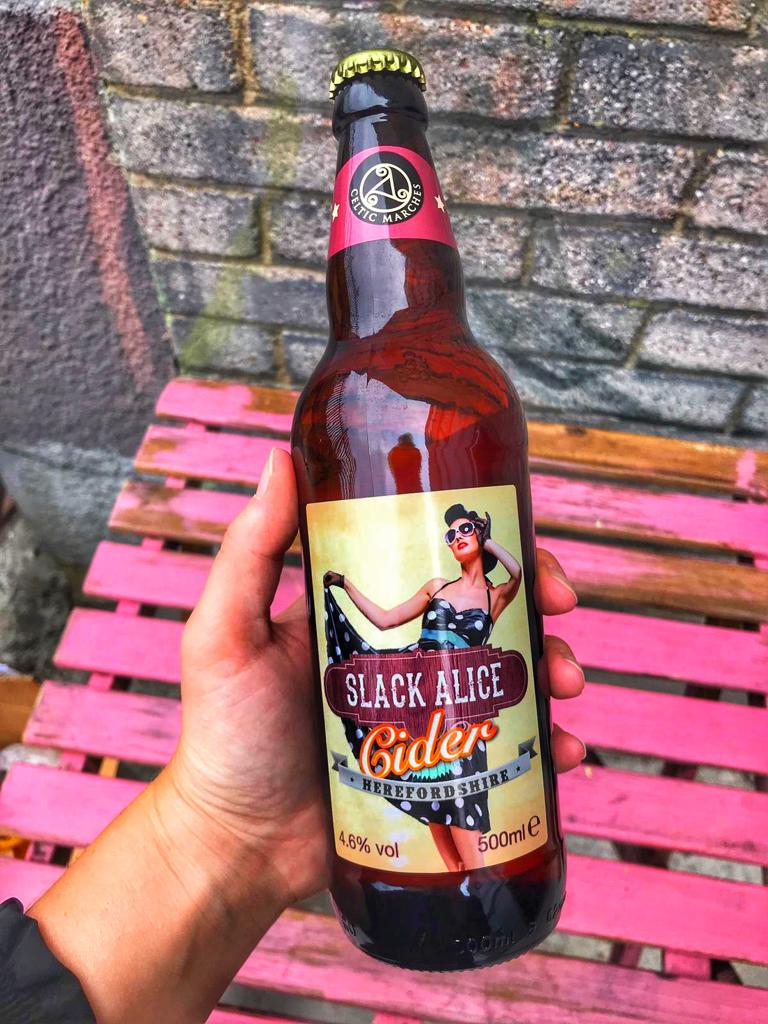 UrbanFoodFest's tweet photo. On the hunt for a fresh bev? @CelticMarches Beverages produce authentic quality Herefordshire cider on their farm in Bishops Frome! π Make sure to check them out and explore their gorgeous range of ciders! β±π #urbanfoodfest #cmcider https://t.co/FbKcnemDTc