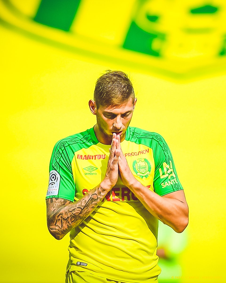 FCNantes's tweet image. 𝑬𝒎𝒊, 𝒂̀ 𝒋𝒂𝒎𝒂𝒊𝒔 𝒅𝒂𝒏𝒔 𝒏𝒐𝒔 𝒄𝒐𝒆𝒖𝒓𝒔... 🕊💛