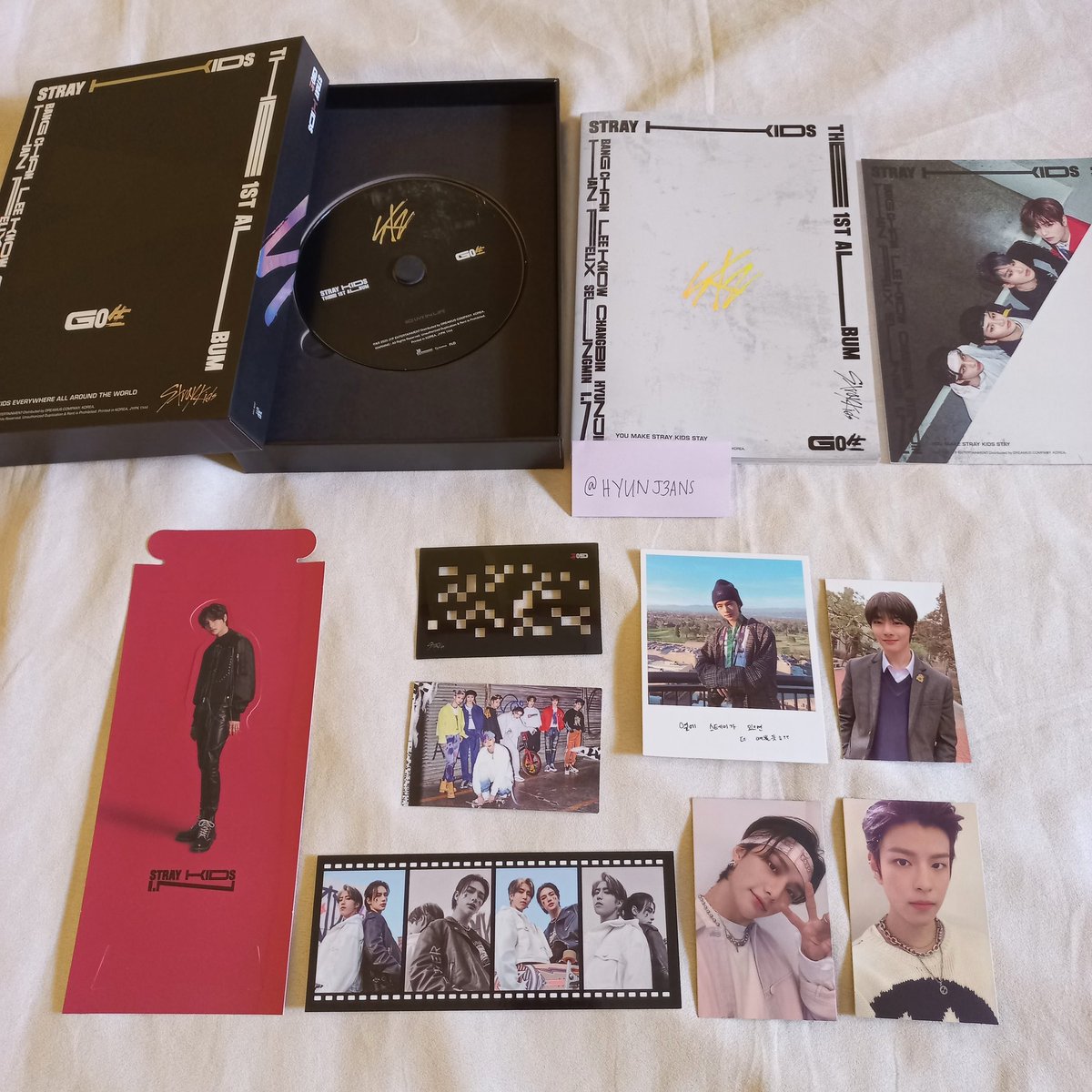 HYUNJ3ANS's tweet photo. wts lfb stray kids ph
pls help rt

skz go live &amp; in life limited ver album [unsealed]

1,300 php each / 1,250 payo + lsf
2,500 take all + lsf

- onhand
- complete inclusion w/ pob
- w/ poster tube
- payo or 3 days reservation
- mop: gcash
- mod: ggx, sco

❣dm/reply if interested https://t.co/j1R1VxE1NM