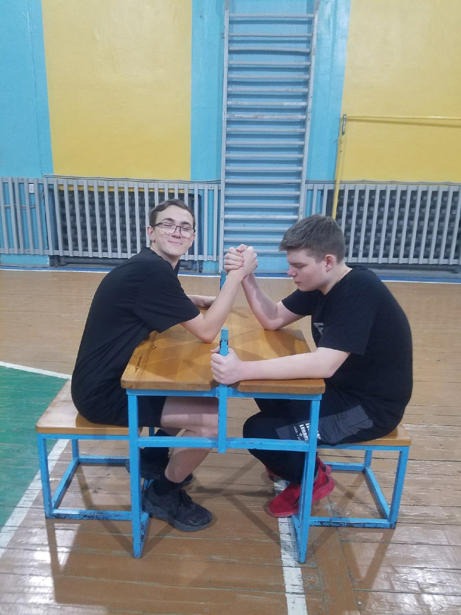 sst13rm's tweet photo. 20 декабря в спортзале ССТ прошли соревнования по армрестлингу между учащимися группы ТС-1.
🥇1 место Шешкунов Иван,
🥈2 место Юмаев Айрат,
🥉3 место Родькин Иван.
Молодцы!🏆🏆🏆 https://t.co/bPup1Iz9mu