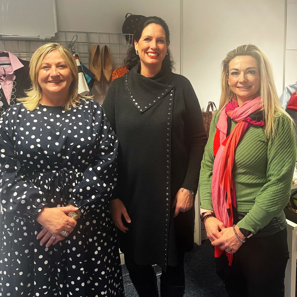 It was so lovely to welcome Sarah and Marianne from the <a href="/bbopanetwork/">Bucks, Berks & Oxon PA Network</a> to our centre this week.  A huge thank you to them for raising £1200 at their awards event last year. We can't wait to collaborate with you more in 2022!

#fundraisingfriday #smartworkscharity