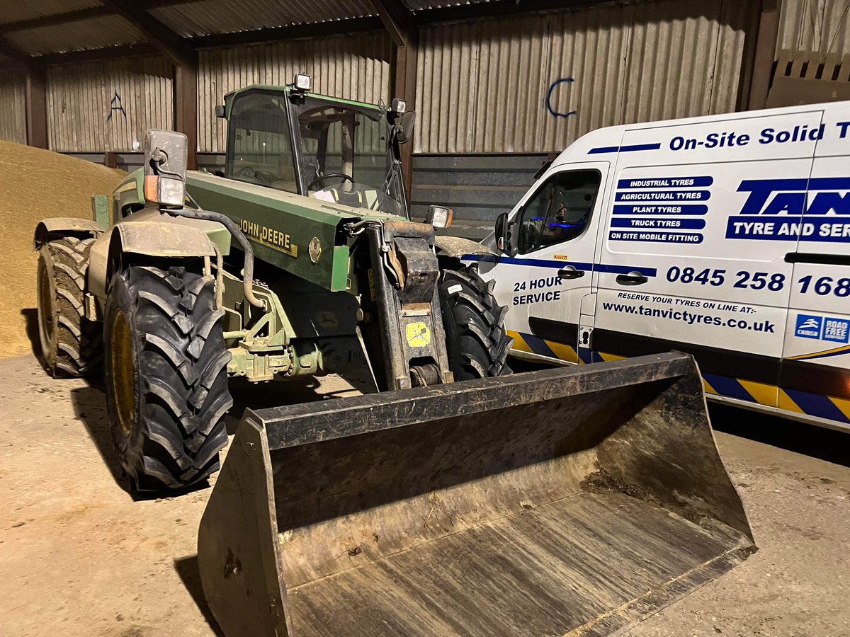 TanvicGrantham's tweet photo. 15.5/80-24 Camso tyres fitted near Grantham, Call Tanvic on 0845 2581680 for Agricultural, Commercial and Industrial tyre need’s #Tyre #tyres #agriculture #farm #farming #farmers #farmer #FarmingTwitter #farmingforever #FarmLife #farminguk #Grantham #Lincolnshire #Camso https://t.co/LD2YwUBmq1