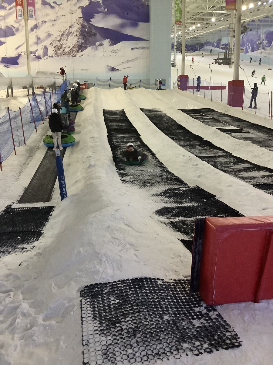 MissBanksClass's tweet photo. Chill Factor fun with Year 5 🥶❄️ https://t.co/gvFqYfA7Da