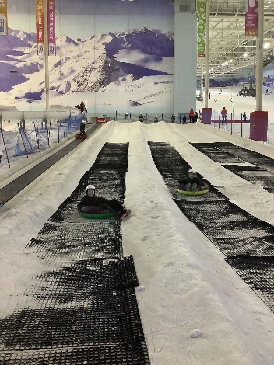 MissBanksClass's tweet photo. Chill Factor fun with Year 5 🥶❄️ https://t.co/JWiyYOFO6X
