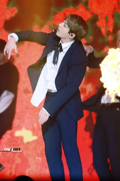 picsofkook's tweet image. 