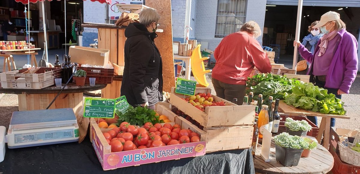 Ce samedi le Marché bio chez Resistes sera sur notre parking ! 🥕🌺
Notre boutique sera ouverte de 9h à 12h et de 13h à 18h comme tous les samedis ! 🌍
#bio #ressourcerie #marché #légumes #bienêtre #samedi #normandie