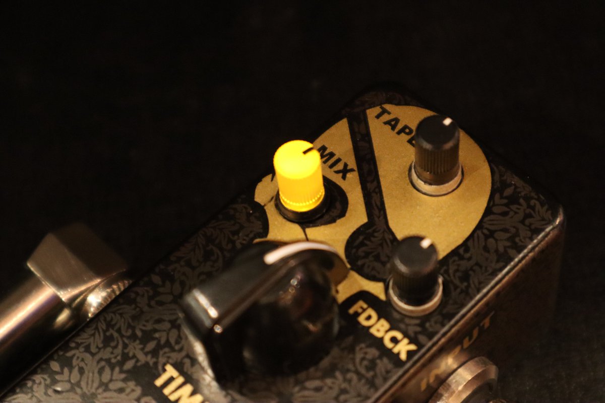 get_stomp's tweet photo. F-Pedals
「ECOBANDIT GOLD」

テープディレイのローファイサウンドがたまらないペダル。
ドクロがクールなデザインですよね！
電源入れると右目のツマミが光ります😍✨

https://t.co/ZyGFZGcOL4

＃FPedals　＃Delay https://t.co/WJdWfQKB0m
