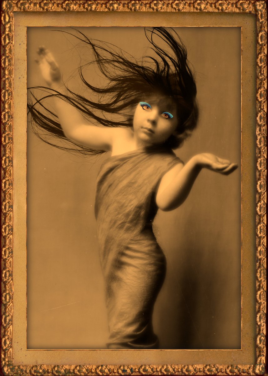 SuperQueenOfTheNight
She can save a prince from a giant snake attack.
Superheroes by Alabama 🌹
#nftart #cryptoart #digitalart