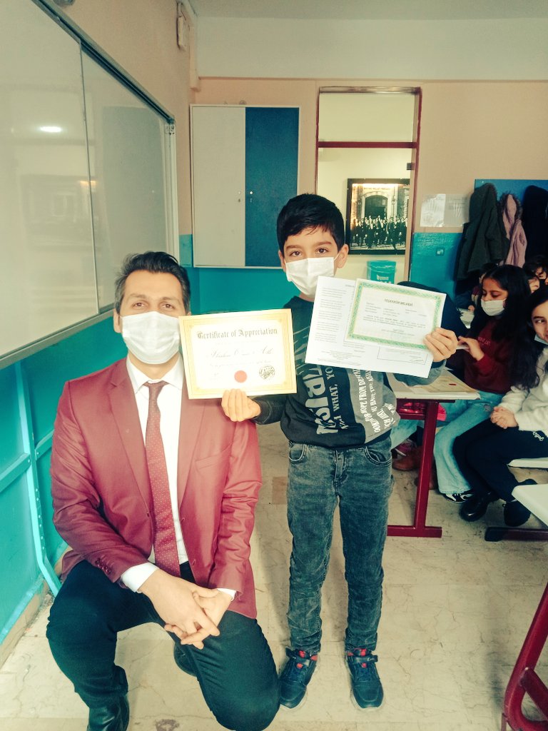 Okul teşekkür etmiş olabilir ama ben takdir ettim.