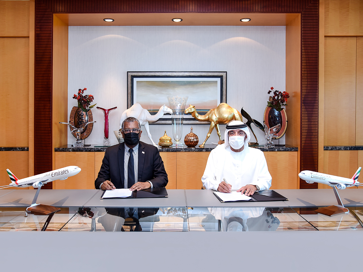 Emirates tweet media