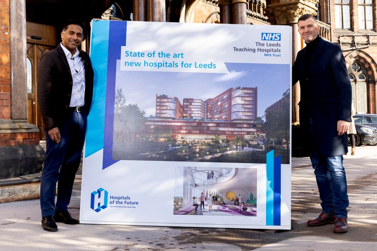 LeedsHospitals's tweet photo. Football star @Dominicmatteo21 has shared his support for our new hospitals and met his surgeon @LeedsNeuro who two years ago successfully operated on his life-threatening brain tumour. Read more: https://t.co/C73EoVEZlL #BuildingtheLeedsWay @LUFC https://t.co/yeAAt0b629