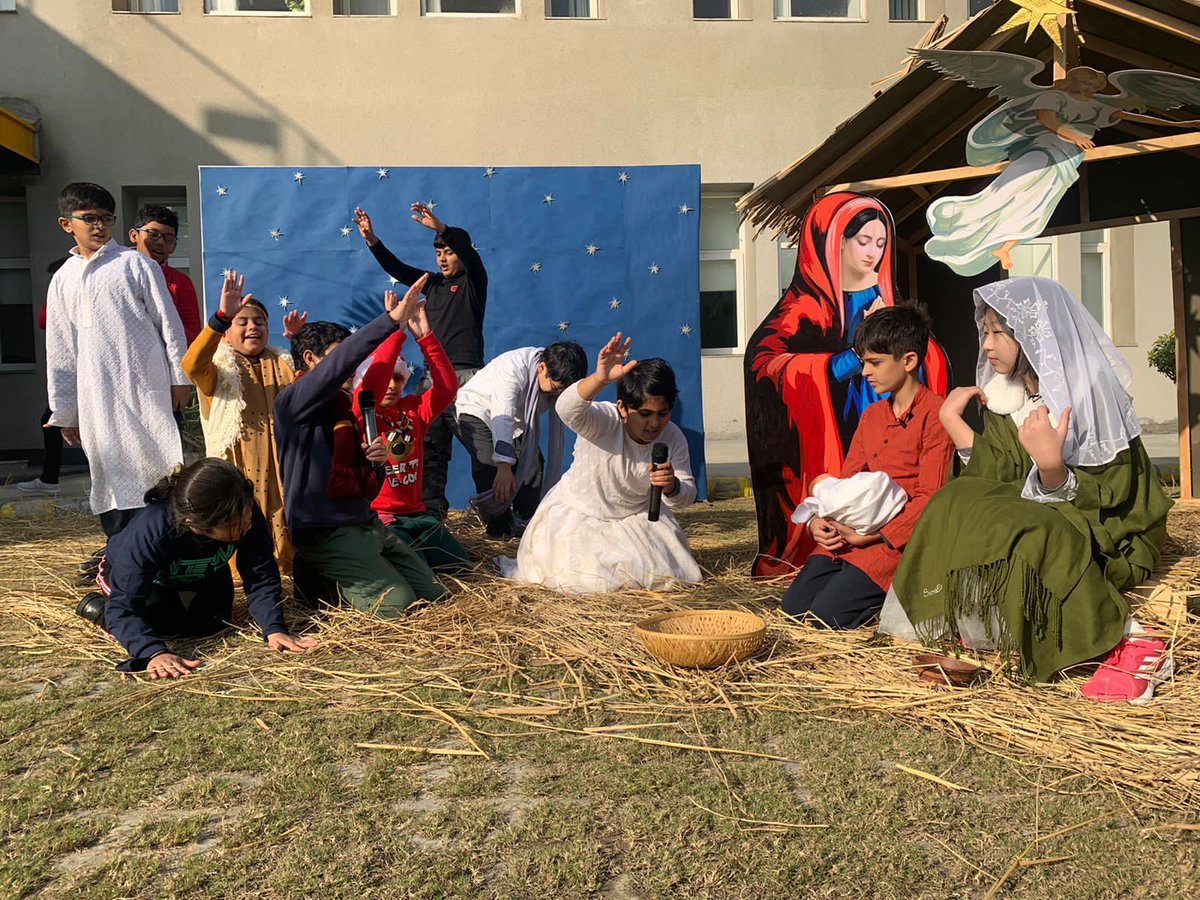prashant5_gupta's tweet photo. Young learners of Form 5 participated in storytelling using props for the Christmas carnival. They performed a Nativity scene and gave the perfect feel for the Christmas
@Prometheus_Edu @AneeshaSahni @KetakiKTweets @deepananda @aanchalshah16 @rachelbrahmdev 
#PYPdrama #Iblearner https://t.co/lWOCrGVwUX