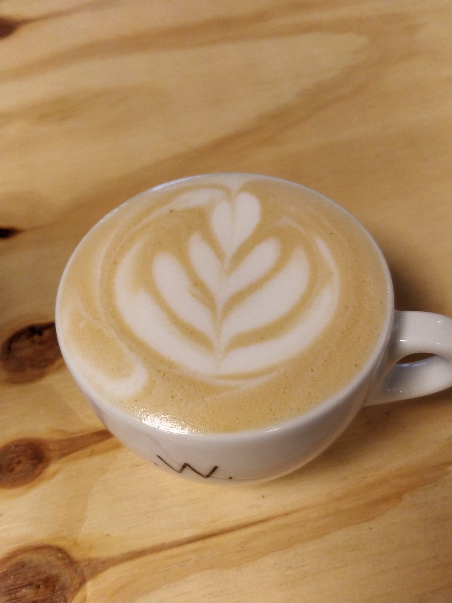 Shivanzi's tweet photo. That #firstpour was smooth today #barista #coffee #morningcoffee #tgif featuring the first of many weekend coffees https://t.co/DGsu38Jnfr