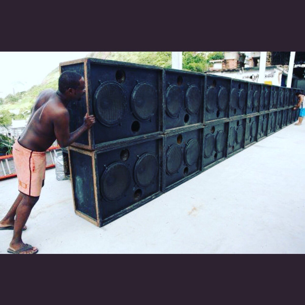 TiclesGH's tweet photo. This be how squad Dey prepare for @aksongstress ihn next banger 😂 #MyProposal drops on Monday 24th Jan and trust me when I say u haven’t heard anything as good as this in a while from Gh 😊 🎼 https://t.co/dc48Q3oRpo