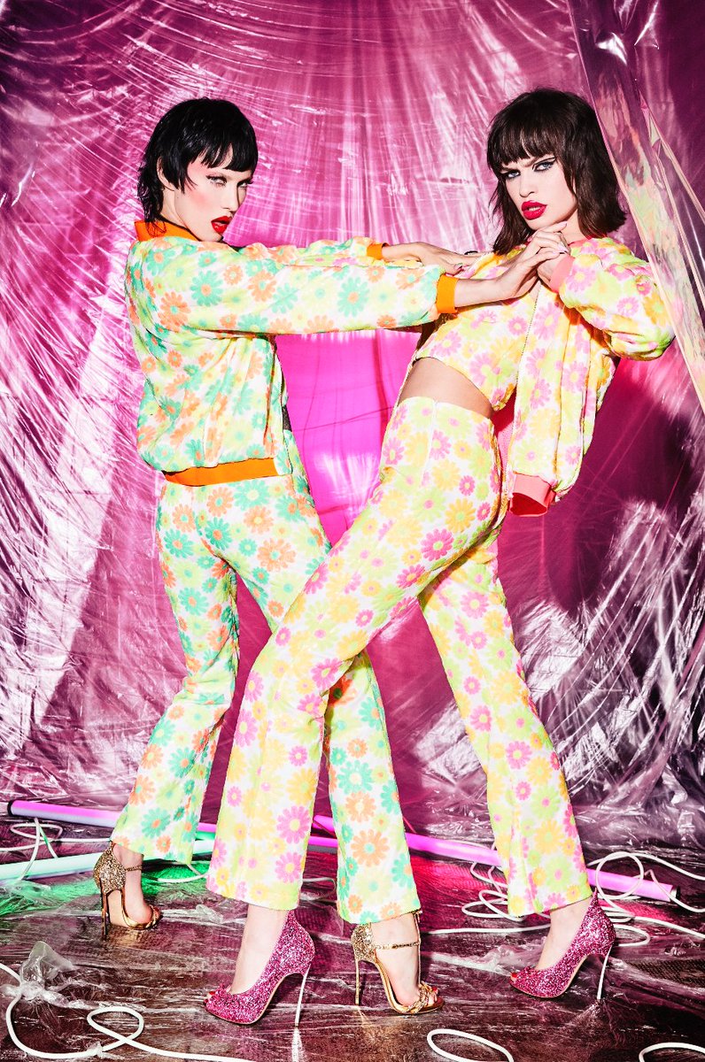 CesareCasadei's tweet photo. Ever-sultry, ready to surprise you with Blade
#CasadeiWorld #10thBladeAnniversary #EllenVonUnwerth4Casadei #EllenVonUnwerth. 
in collaboration with @ellenvonunwerth
Styling @SASCHALILIC https://t.co/0WopTpTZNe