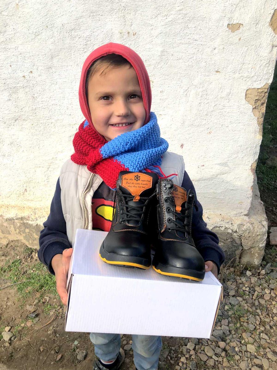 childaidrr's tweet photo. Our alternative gifts bring hope to the lives of less fortunate children and families.  Like Shoes.  Little feet grow ,  £15 will help a struggling family buy shoes. https://t.co/98WZl6FeDv

#shoes #hope #gifts #bringhope #alternativegift https://t.co/5UIeQ9jb9N