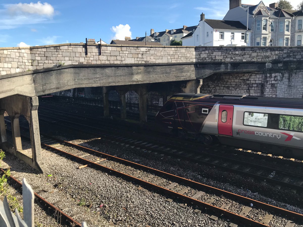 Network Rail Western tweet media