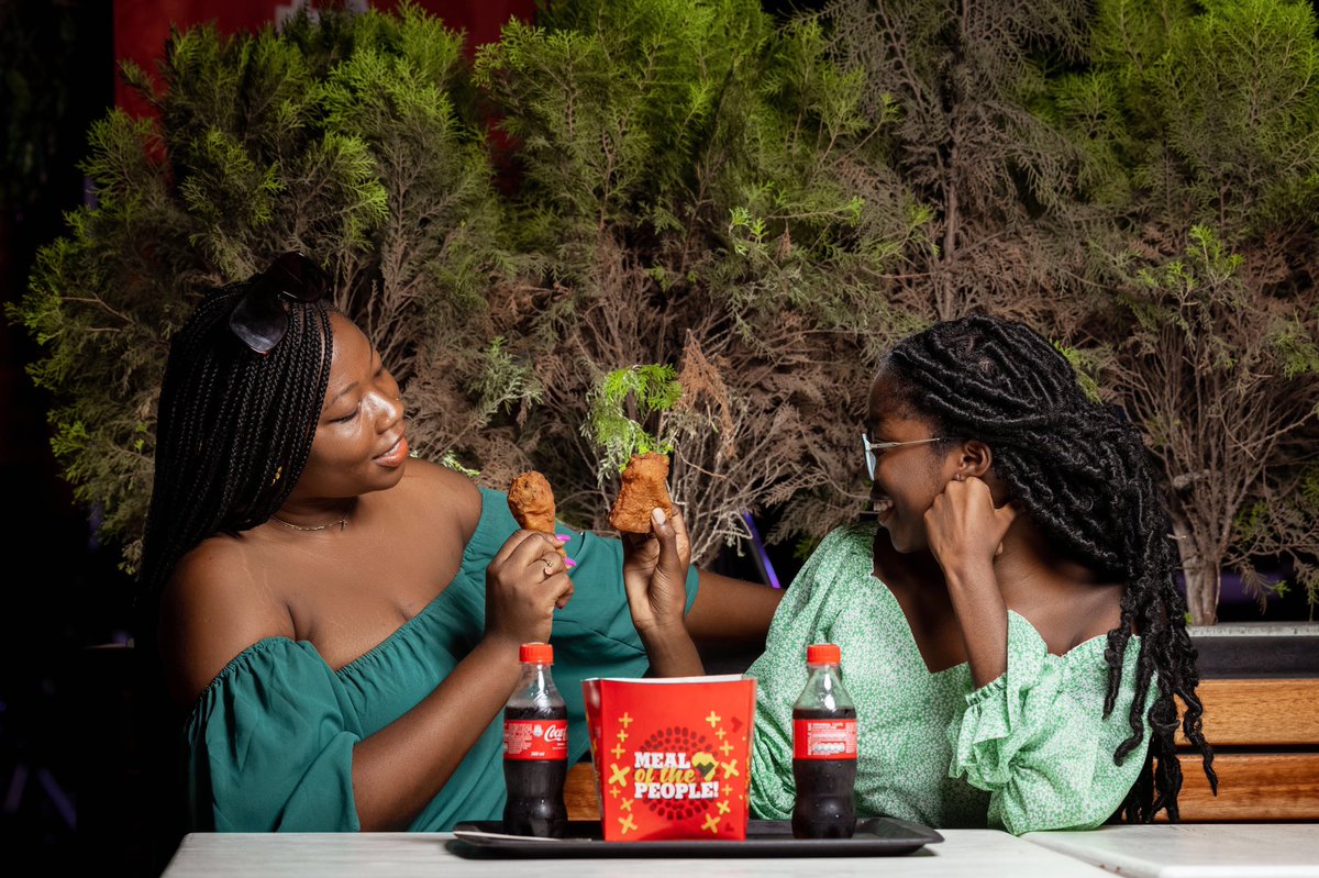 chickeninngh's tweet photo. Chickens clucking, Humans Cacklingโฆwhatโs your mood when feasting on our Crazy Chicken and Wings bucket? ๐๐
To order use;
1. Short Code *844*104#
2. Call lines 0242439471/WhatsApp 0550003337
3. App dialadeliverygh
#CrazyBucket
#Weekend
#ChickenInnGh
#Chicken https://t.co/lQyiv4EkpC