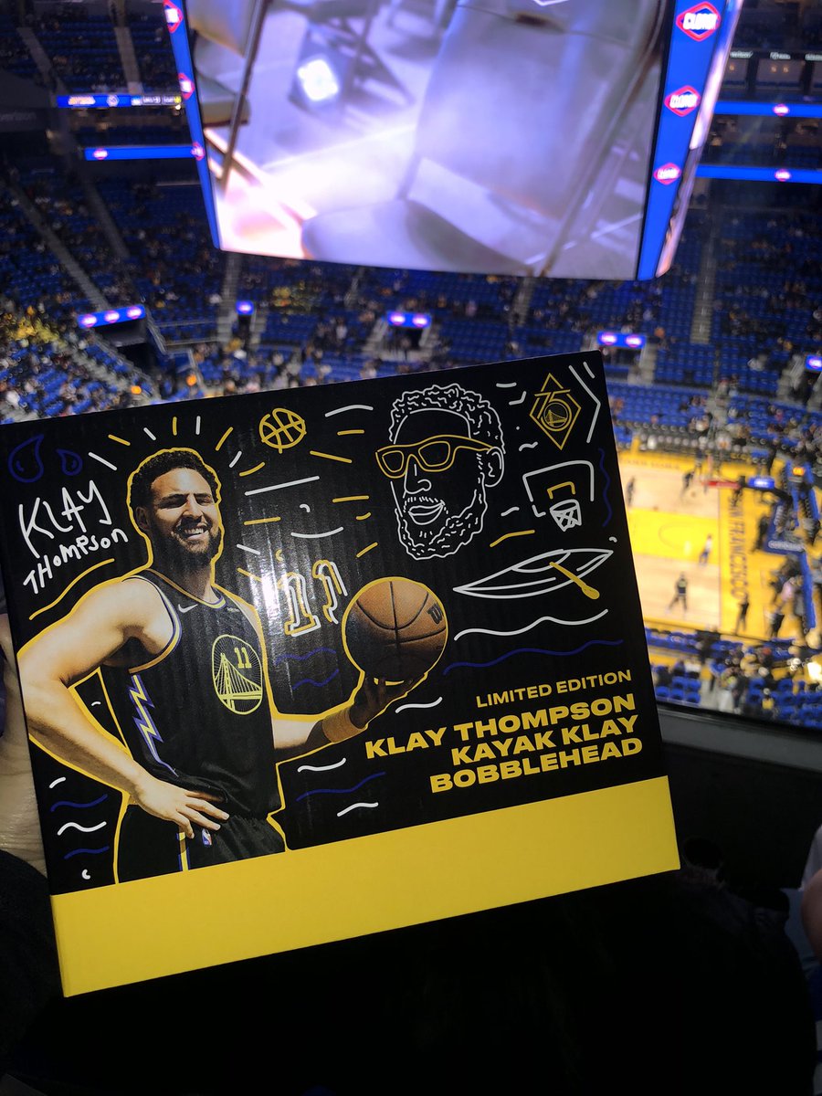 nadiabelamide's tweet photo. #GoldenStateWarriors WHAT A GOOD GAME 💛💙  @KlayThompson @warriors https://t.co/Nws6vk5BlW