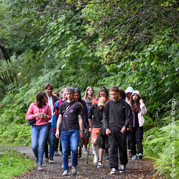 We know that utilising a mix of face-to-face and online approaches can significantly increase the outreach of young people. Would you like to learn about the benefits and challenges of blended learning? Take a look at our useful guide here 👇
ourbrightfuture.co.uk/wp-content/upl…