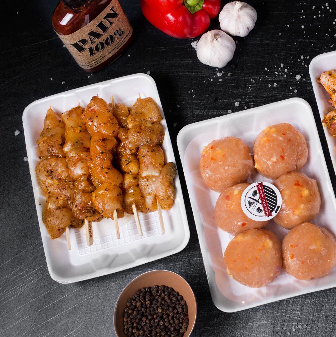 في ميت شوب وفرنا عليك تجهيز الشوي 🍢🥩🔥.. كل ماتحتاج متوفر عندنا جاهز
 
#themeatshop #grill #bbq #wagyu #steak #gourmetmeat #Riyadh #lampchops #ستيك #برغر #واغيو #لحم #الرياض #ذا_ميت_شوب