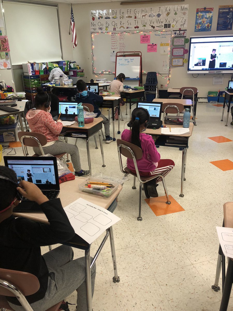 First grade is busy researching the school experiences of kids from different countries. @mayaaldas <a href="/MarbrookPrincip/">Maribeth Courtney</a> #GoMarbrookDolphins