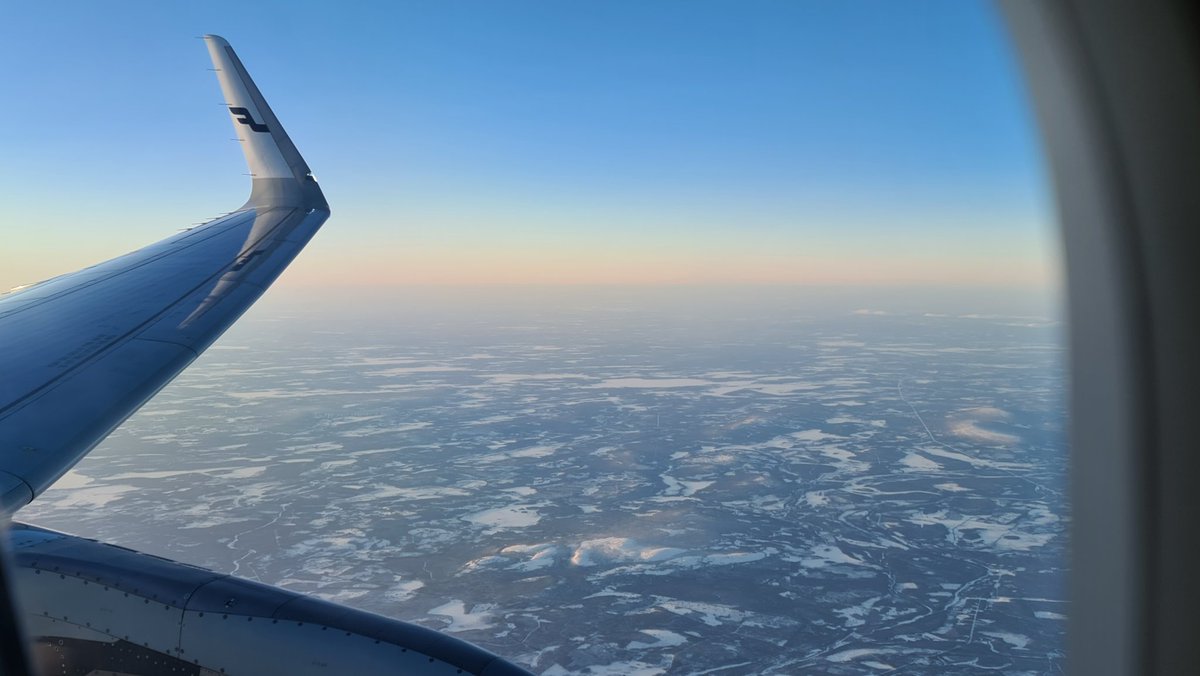 istvan_mak's tweet photo. On approach to #Ivalo. Beautiful sunny day ahead in Finnish #Lapland.
.
.
.
#Airbus #A321 #FlyOneWorld #FinnairPlusPlatinum #OneworldEmerald #EmeraldLife #avgeek #Finnair #SkiTrip #IVL https://t.co/P0SafFPQ7a