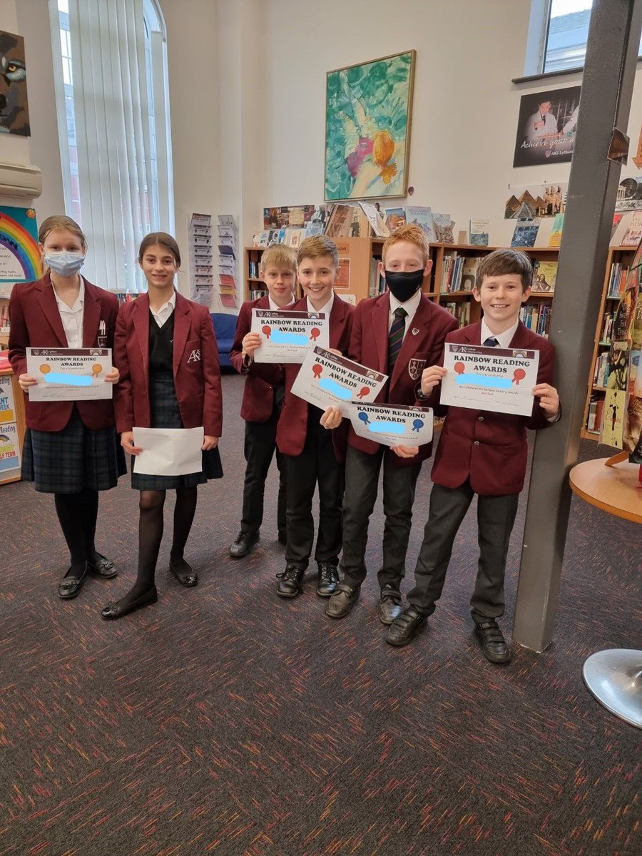 Well done to 7A for their Rainbow Reading awards.  Keep up the good work.🏅📚🌈