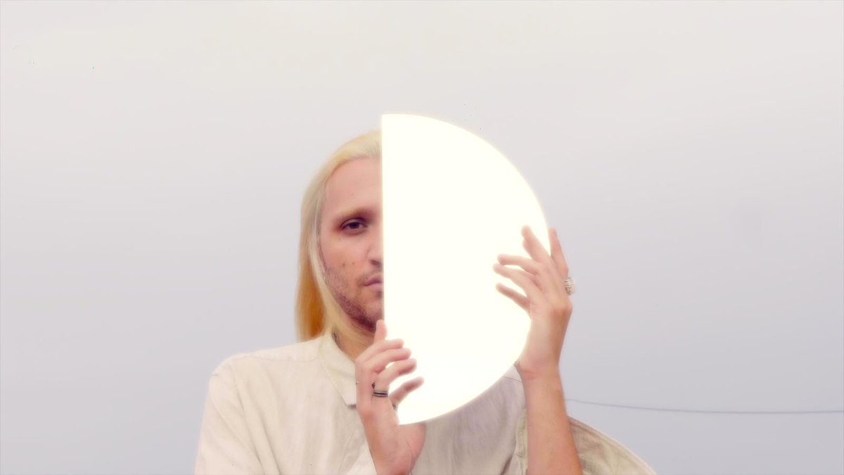 Emerging alt electronic pop. In the soft electronic melody of "If Only" by <a href="/leon_seti/">Leon Seti</a> - We find calm, serenity and a sense of escapism.  (FFO: The Sound Of Arrows)

eqmusicblog.com/emerging-artis…